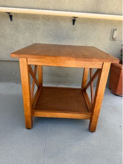 Solid Wood Oak End Table / Side Table with Shelf – Refreshed & Ready