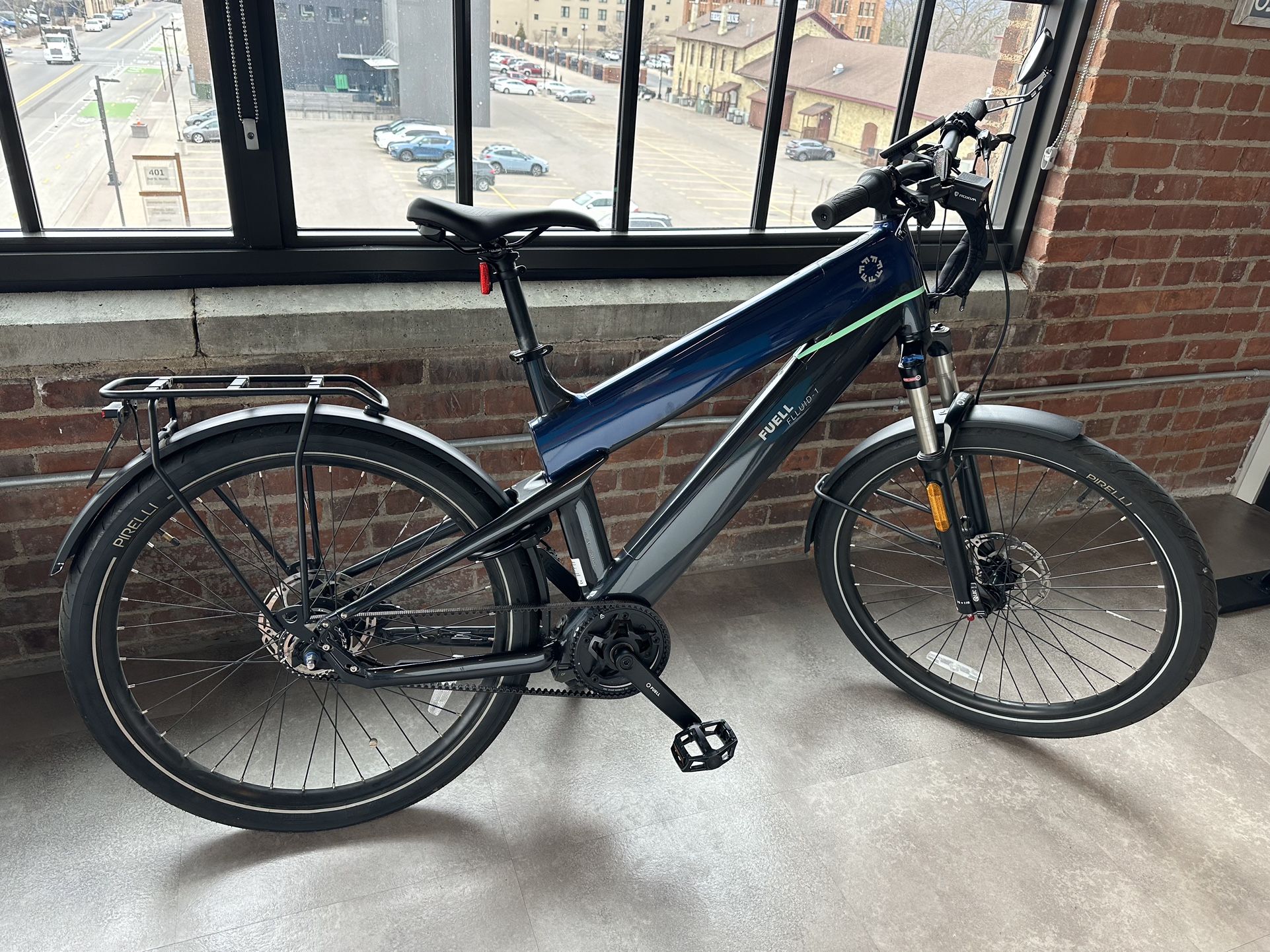 Fuell Flluid 1 Electric Bike Large Blue E-bike 300 Miles