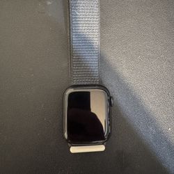 Apple Watch 9 w/GPS Unlocked