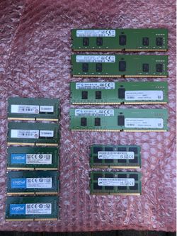 Various DDR4 RAM sticks