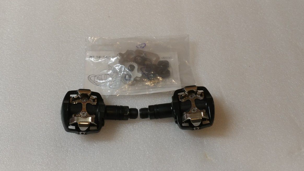Shimano PD-M535 SPD Pedals + New Cleats