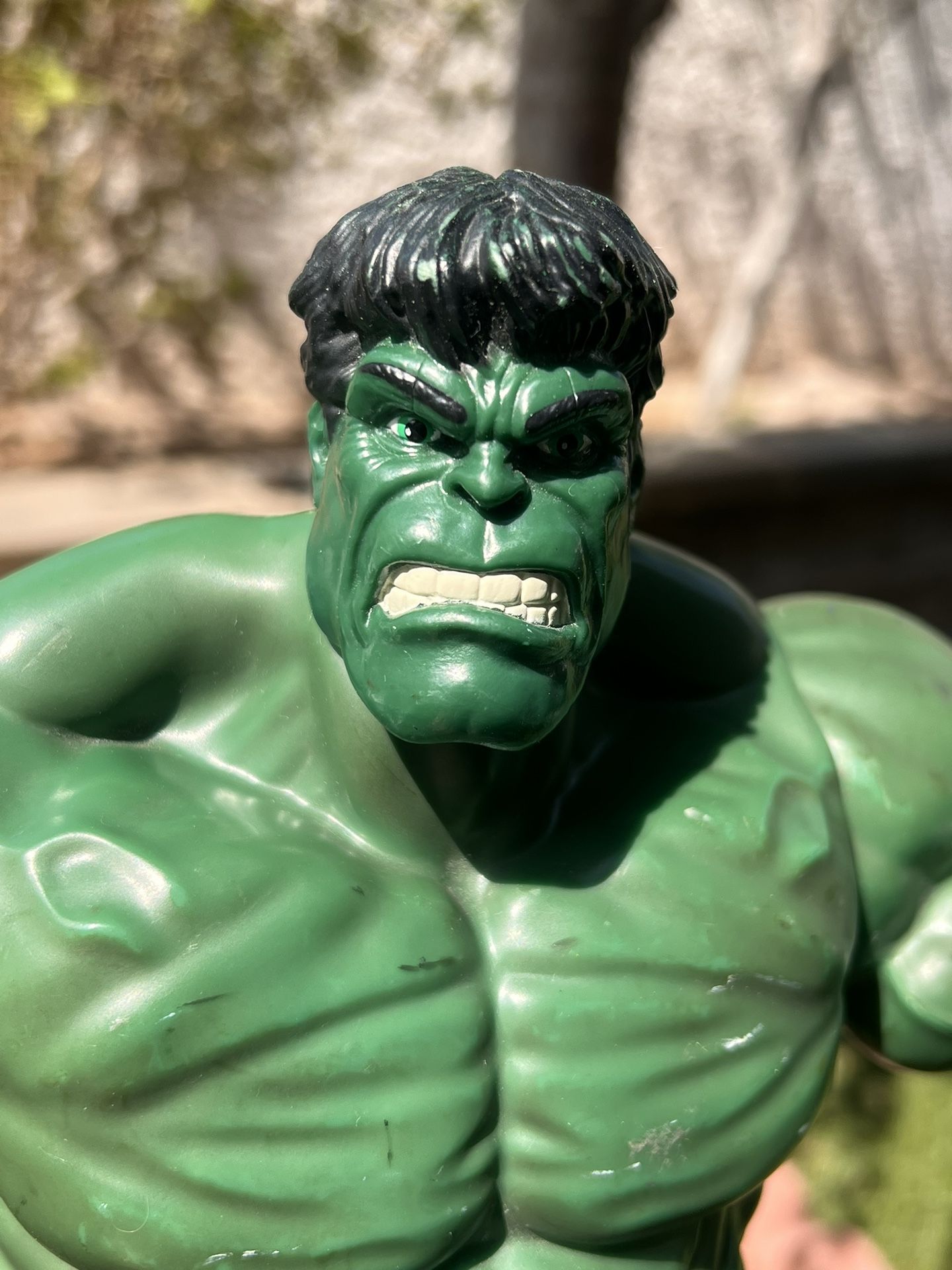 Disney Marvel Exclusive 14”Electronic Hulk Action Figure Says Classic Phrases