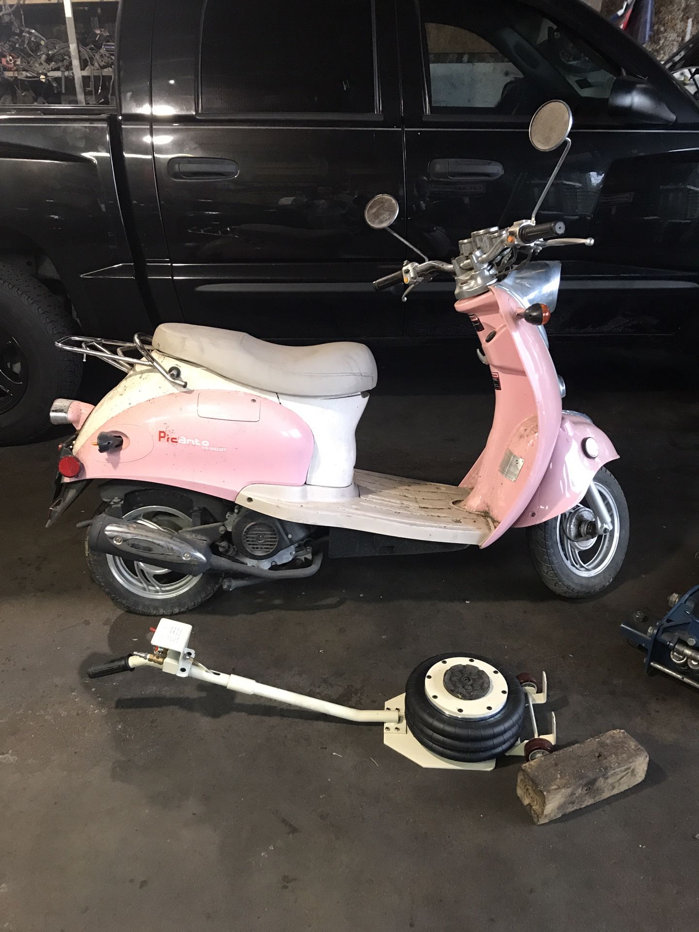 Viccati Picanto Scooter