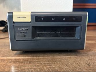 Vintage Lloyd’s 8-Track Stereo Deck