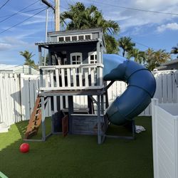 Kid Kraft Play Set ! 