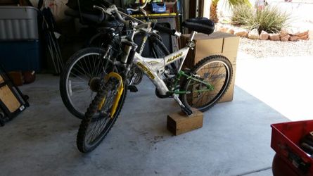 Gravity Games AL2400 Racing Bike for Sale in Las Vegas NV OfferUp