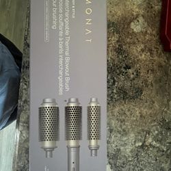 Monat Blowout Brush 