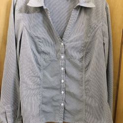 Signature By Larry Levine  Women’s Shirt XL