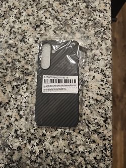 S24 Carbon Fiber Case.