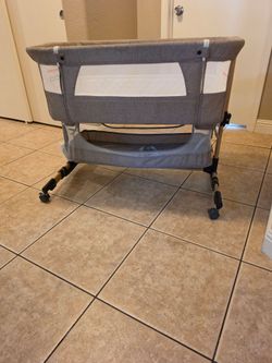 Baby Bassinet with Wheels and Storage
