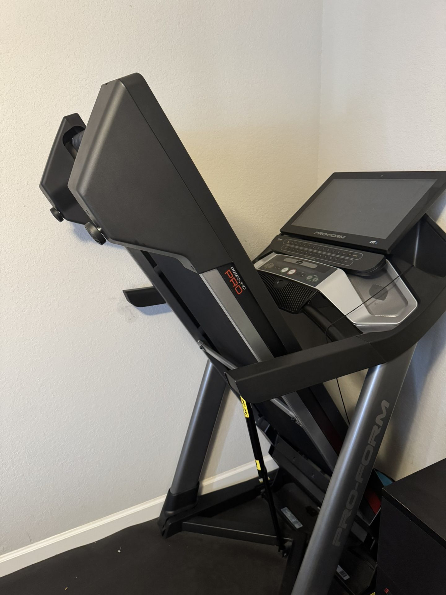 ProForm Pro 9000 Smart Treadmill with 22” HD Touchscreen