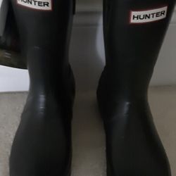 Men's Hunter Boots! The color Is Black! 