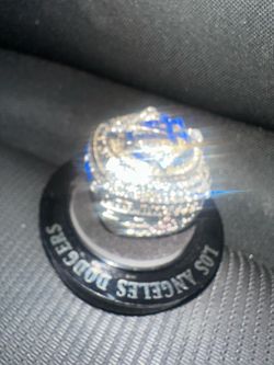 Los Angeles Dodgers 2020 championship ring (replica)