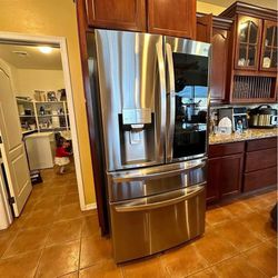 LG French Door Refrigerator 