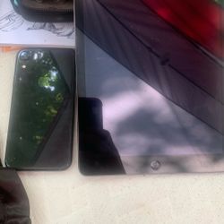IPAD AIR AND IPHONR XR  (both Have A Screen Lock But Are Network Unlocked) 