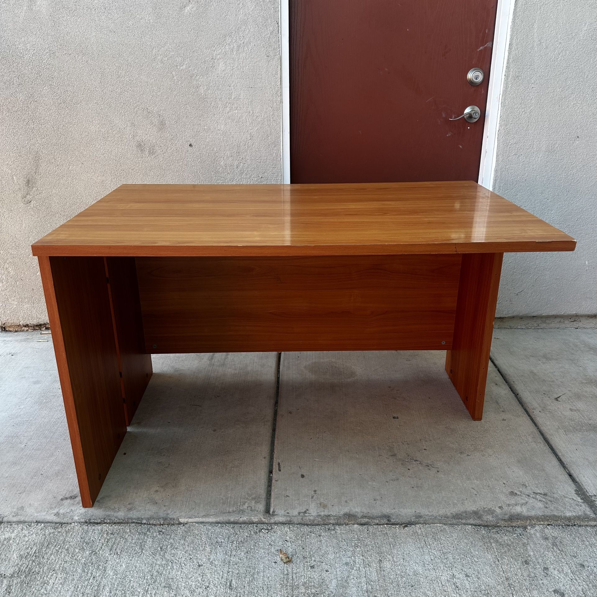 Office Wide Desk
