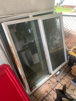 : 3 Vinyl Sliding Windows – 47⅝” x 47⅝” (Lightly Used, Like New)