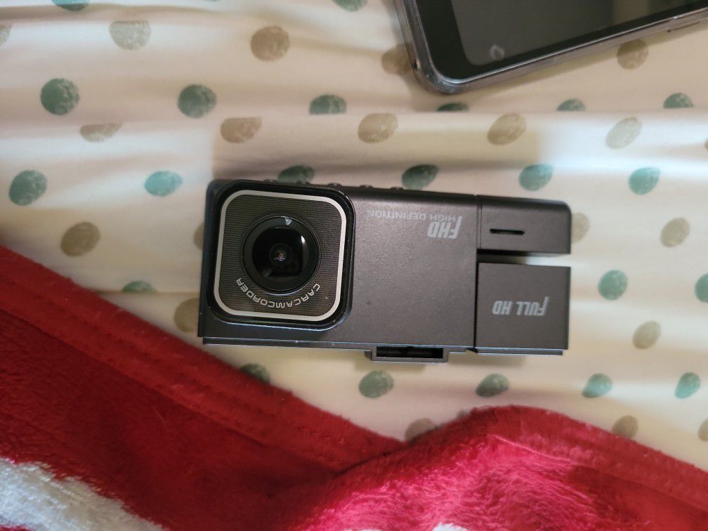 A New Full HD Pocket Size Camcorder Complete 