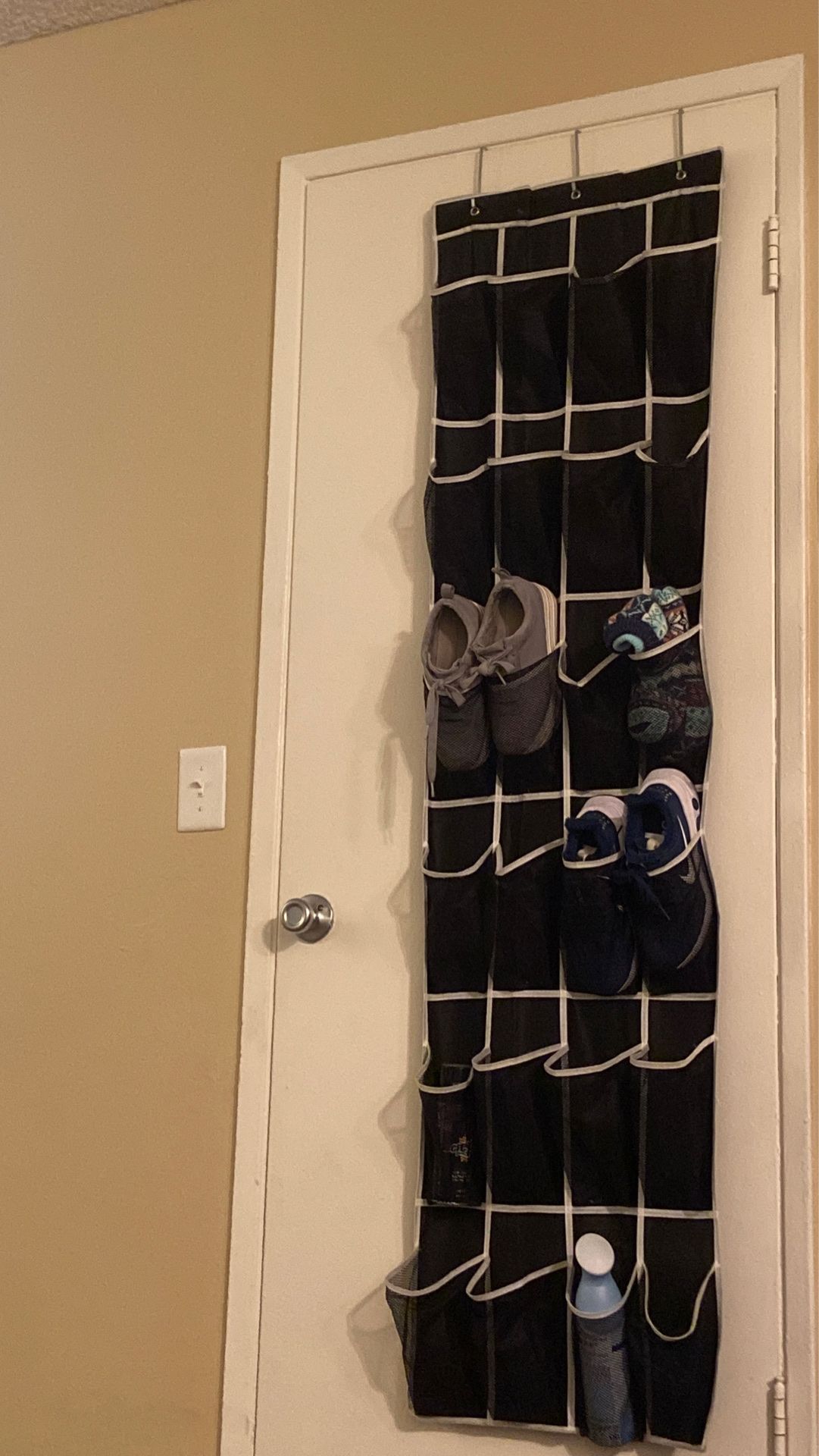 Shoe holder