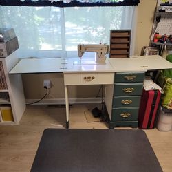 Singer 239 With Desk Cabinet