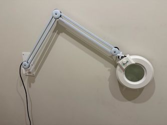 Wall Mount Magnifying Lamp w/ Light – Esthetician Spa Mag Light