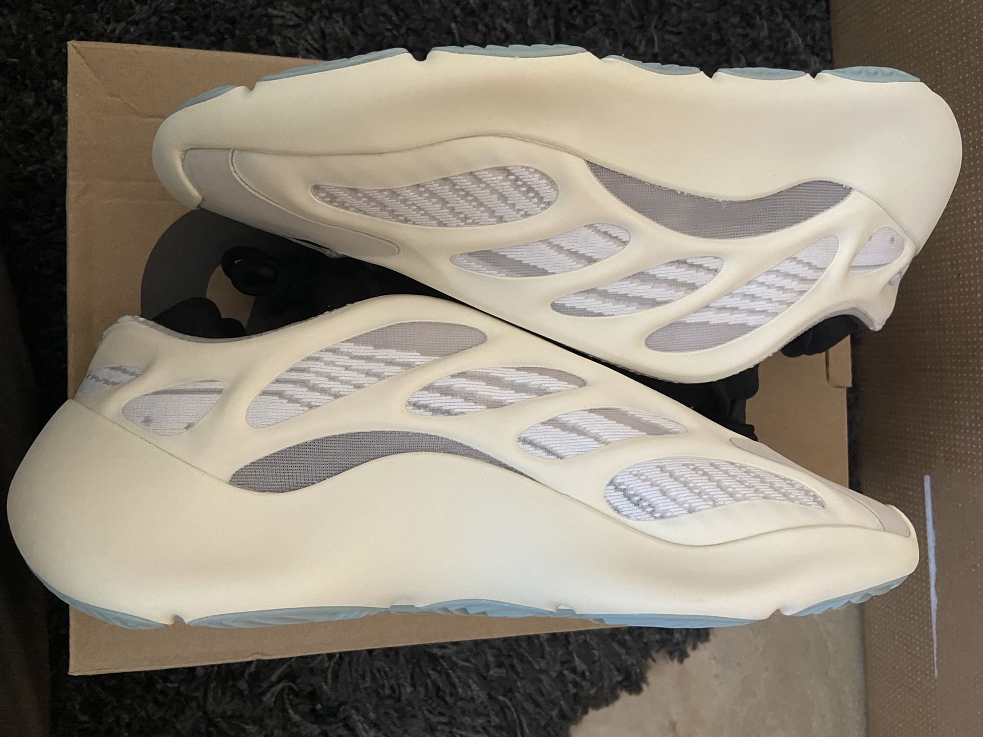 Yeezy 700 V3 Azael Deadstock Size Mens
