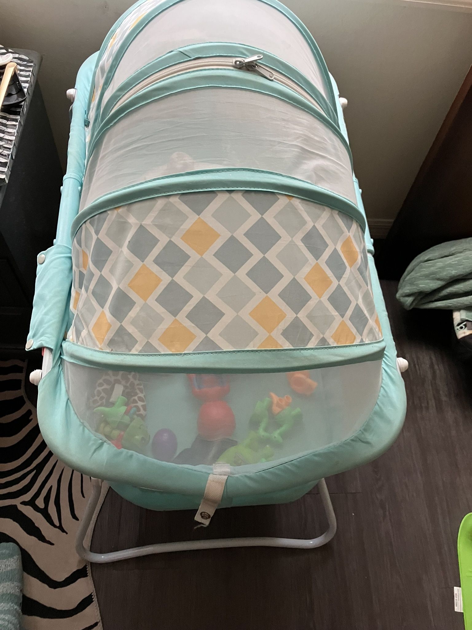 Outdoors Bassinet