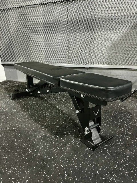 BRAND NEW Adjustable Weight Bench, Incline To Flat, Squat Rack, Bumper Plates, Barbell, Gym Mats Rubber Flooring