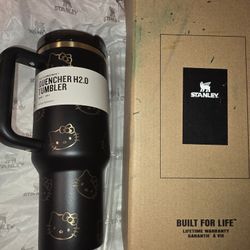 Stanley Hello Kitty 40 oz Tumbler – Black & Gold – Brand New in Box
