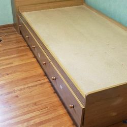 FREE 2 KIDS BED FRAMES FOR TWIN MATTRESS 