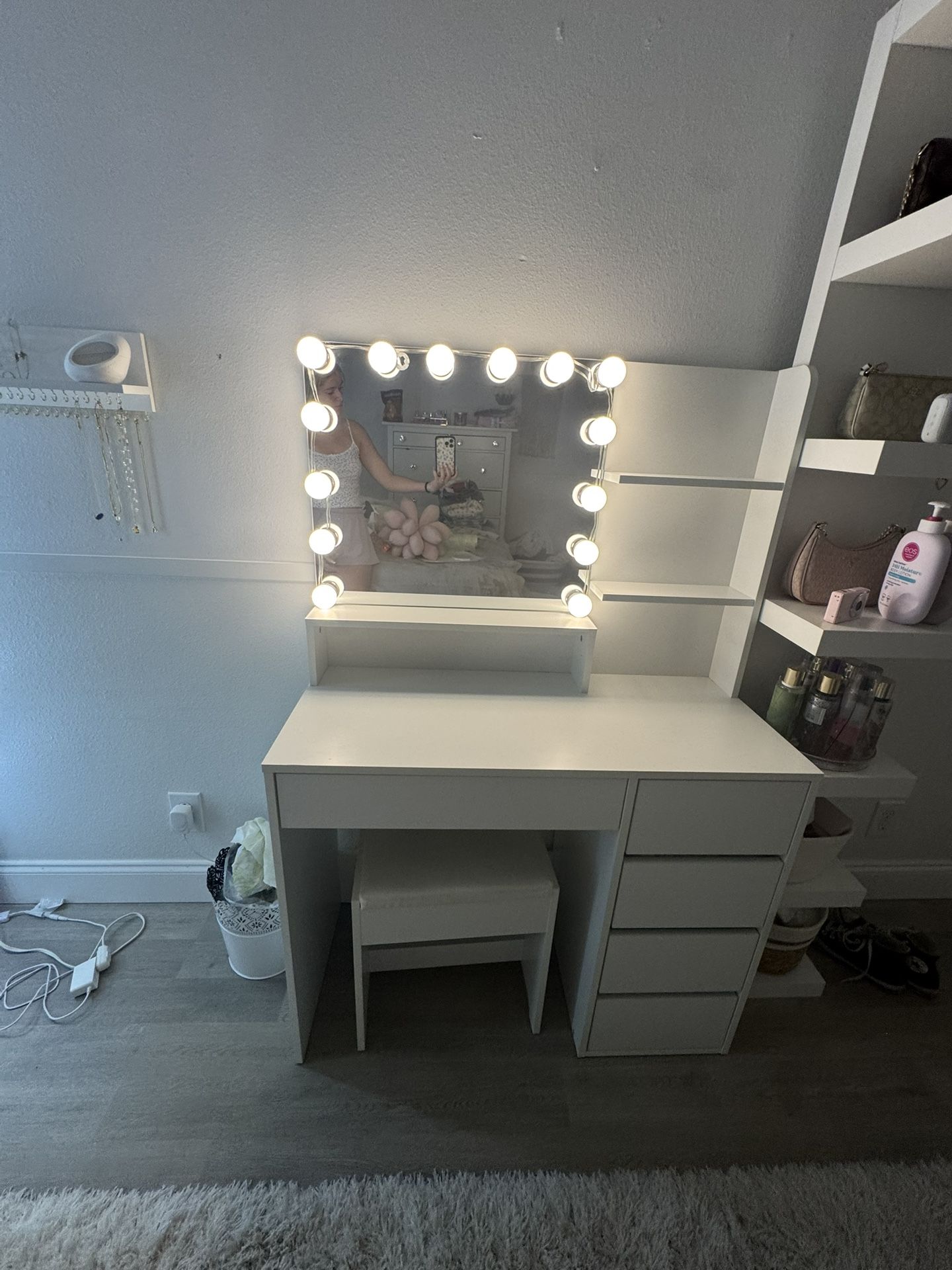 5 drawer vanity 