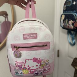 hello kitty bag