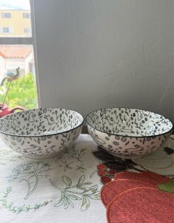 2 Bowls 8inch