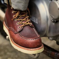 2415 Red Wing Size Shoe 10, 10.5, 11