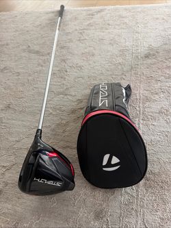 3 New condition Taylormade golf clubs stealth driver three wood hybrid stiff like new condition