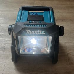 40v Max Xgt Cordless Light 