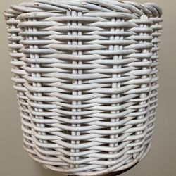 Vintage Whole Woven White Wash Extra Large Basket