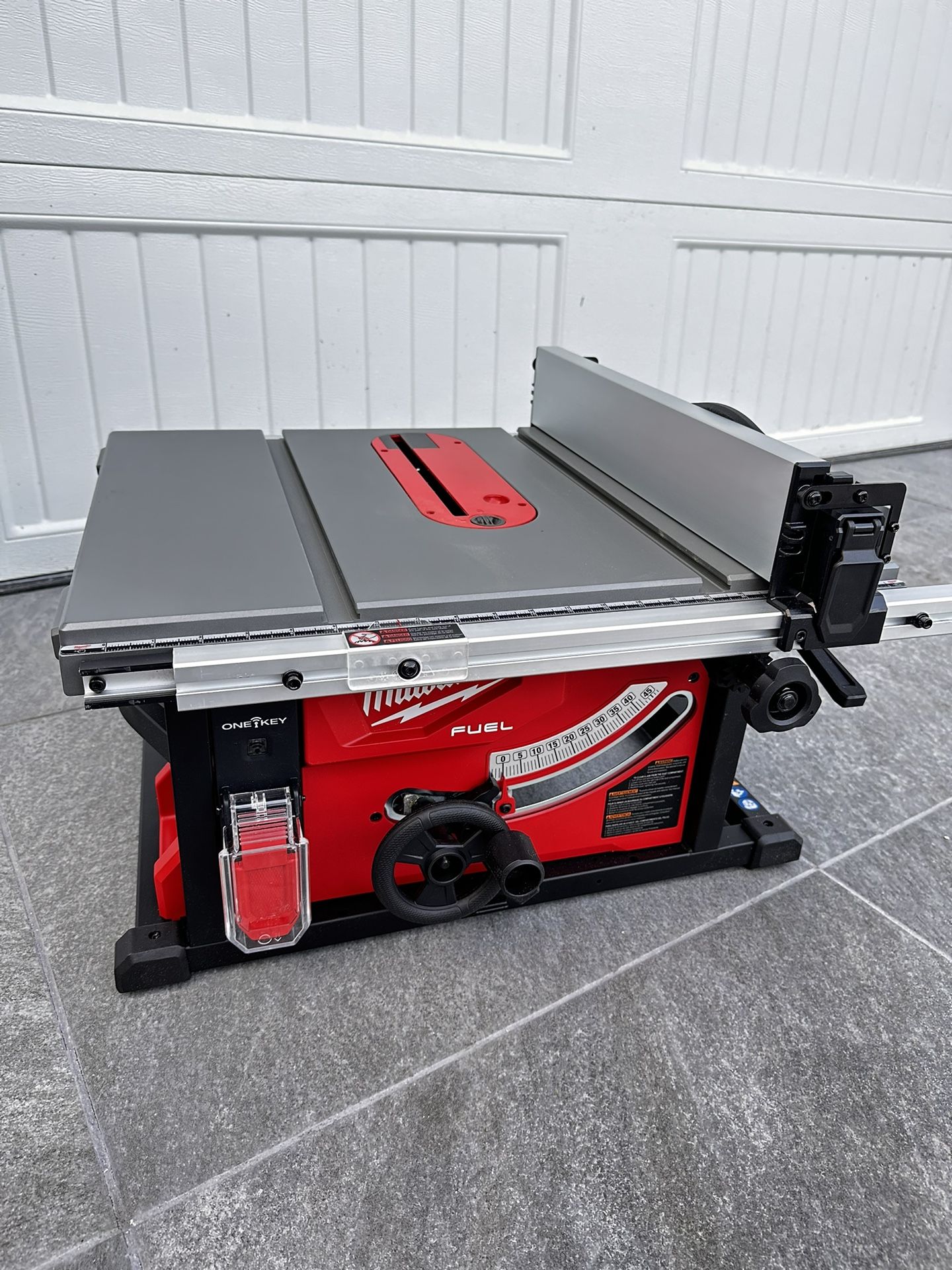 Milwaukee M18 FUEL ONE-KEY Brushless 8-1/4 in. Table Saw