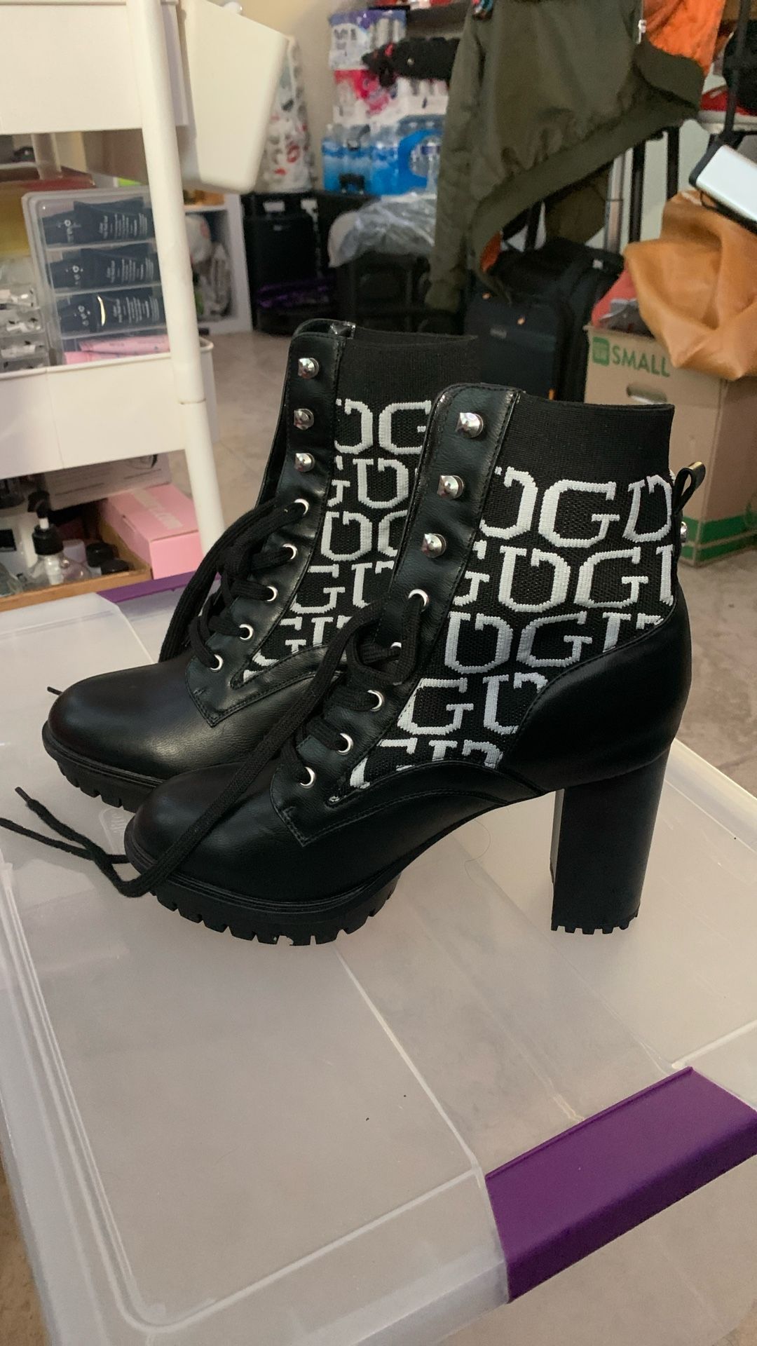 Guess Heels (size 10M)