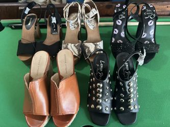 Woman’s Shoes