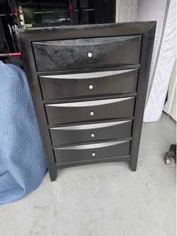 Tall Black 5-Drawer Chest / Dresser – Great Condition
