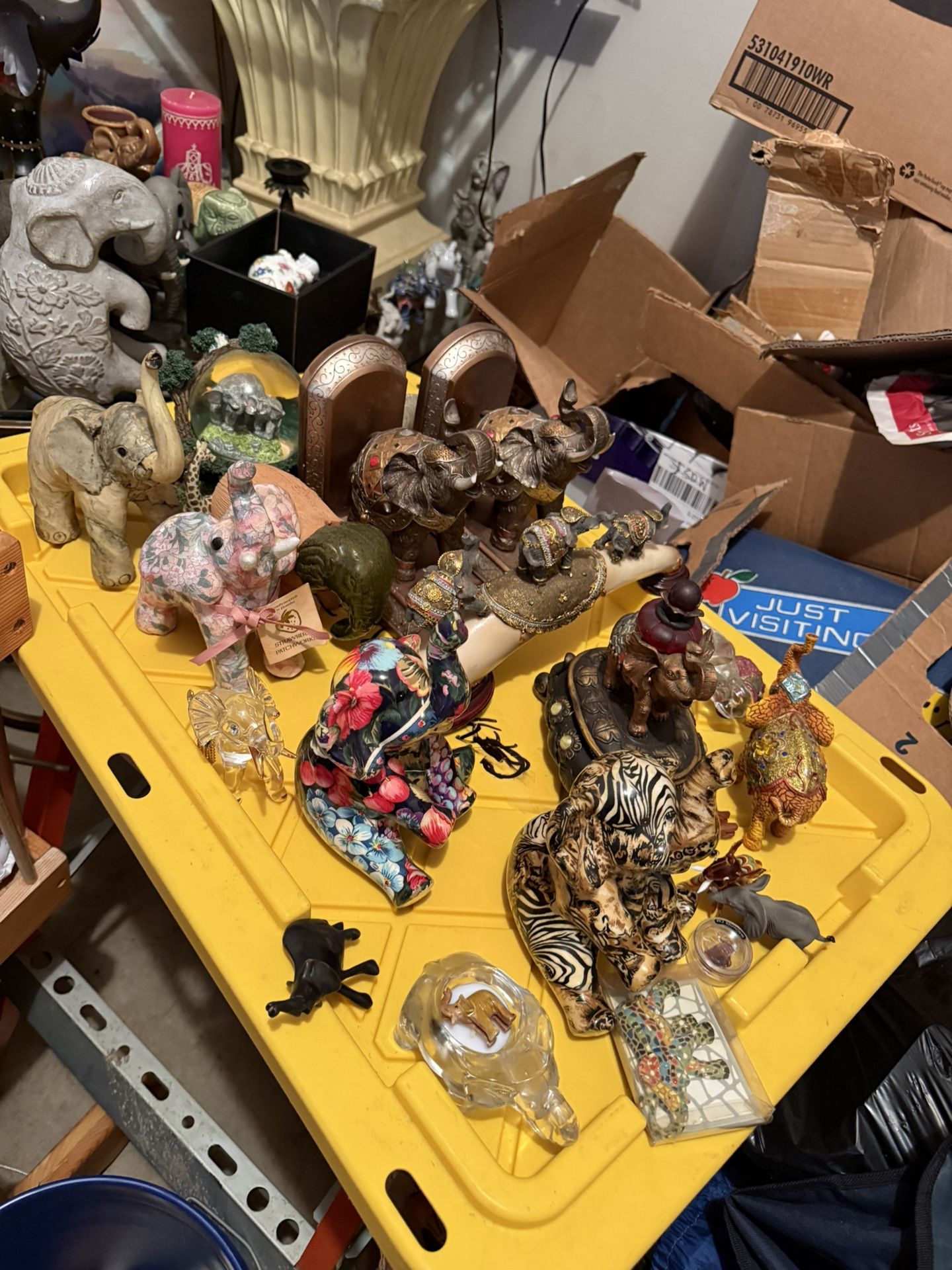 Elegant Decor Collection