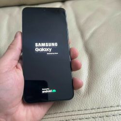 Samsung       Galaxy        S22 
