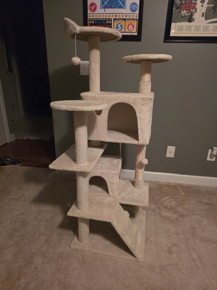 60" Tall Cat Tree
