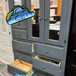 Grey Wardrobe Closet Ropero Nuevo Bonito Armoire 