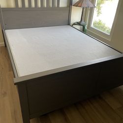 Grey Wood Queen Size Bed/head/foot Frame With bunky Board