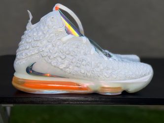 LeBron 17 Future Air