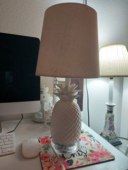 Porcelain Pineapple table lamp