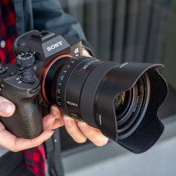 Sony FE 24mm f/1.4 G Master Lens