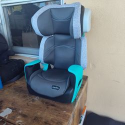 Car Seat Even Flow With Small Compartments